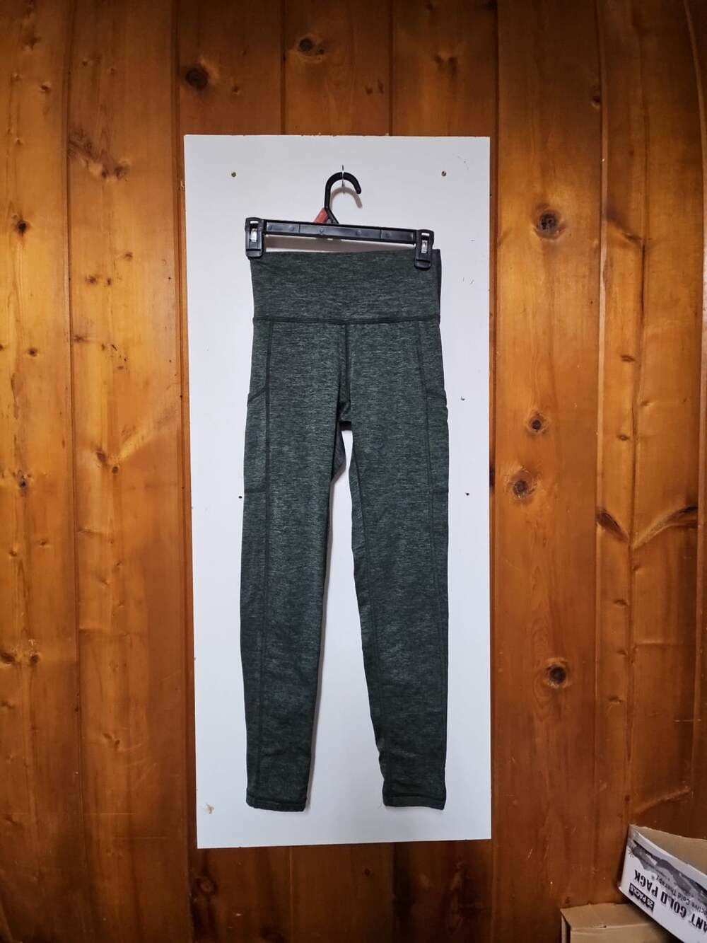 (243) Aerie Leggings
